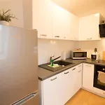 Between Schoenbrunn&the City Center. Apt. 40